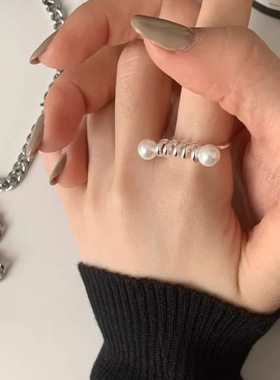 韩版戒指女个性弹簧珍珠戒指小众设计简约百搭正圆灯泡指环高级感