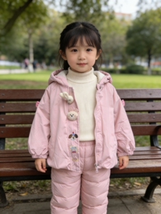 女小童新款棉服棉衣2026女宝纯色乖萌卡通连帽外套儿童可爱卡通兔