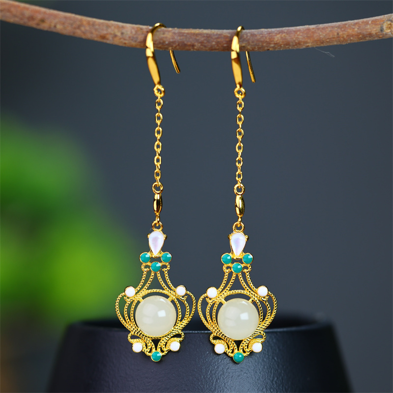 天然和田玉白玉水滴蛋面珐琅耳坠