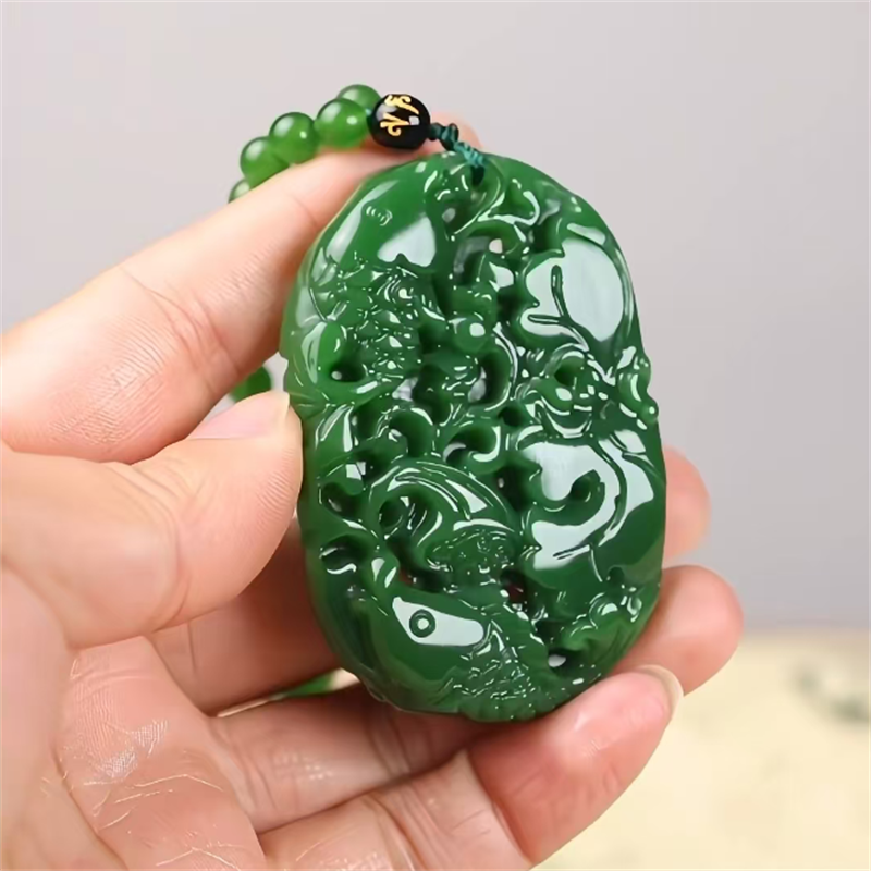 天然和田玉碧玉莲花鱼吊坠毛衣链