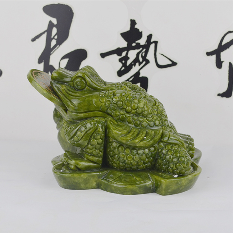 天然青玉金蟾招财客厅玉石摆件三足蟾蜍招财玉蟾创意家居工艺摆设
