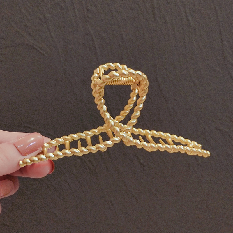 金色鲨鱼发夹韩国网红大号抓夹时尚名媛风优雅夹子女盘发质感顶夹