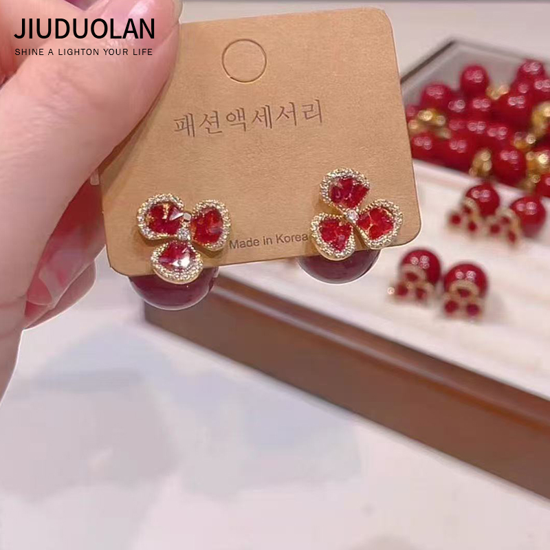 红色满钻花朵珍珠三叶草珠珠耳钉