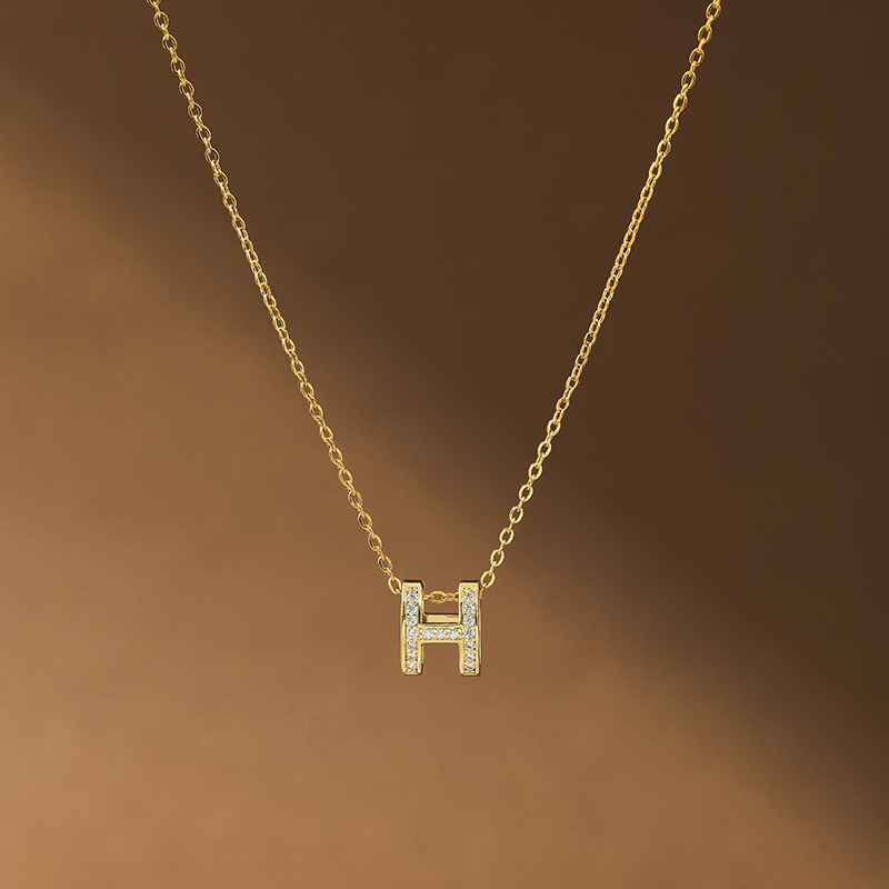 字母脖子吊坠网红钛钢锁骨链项链