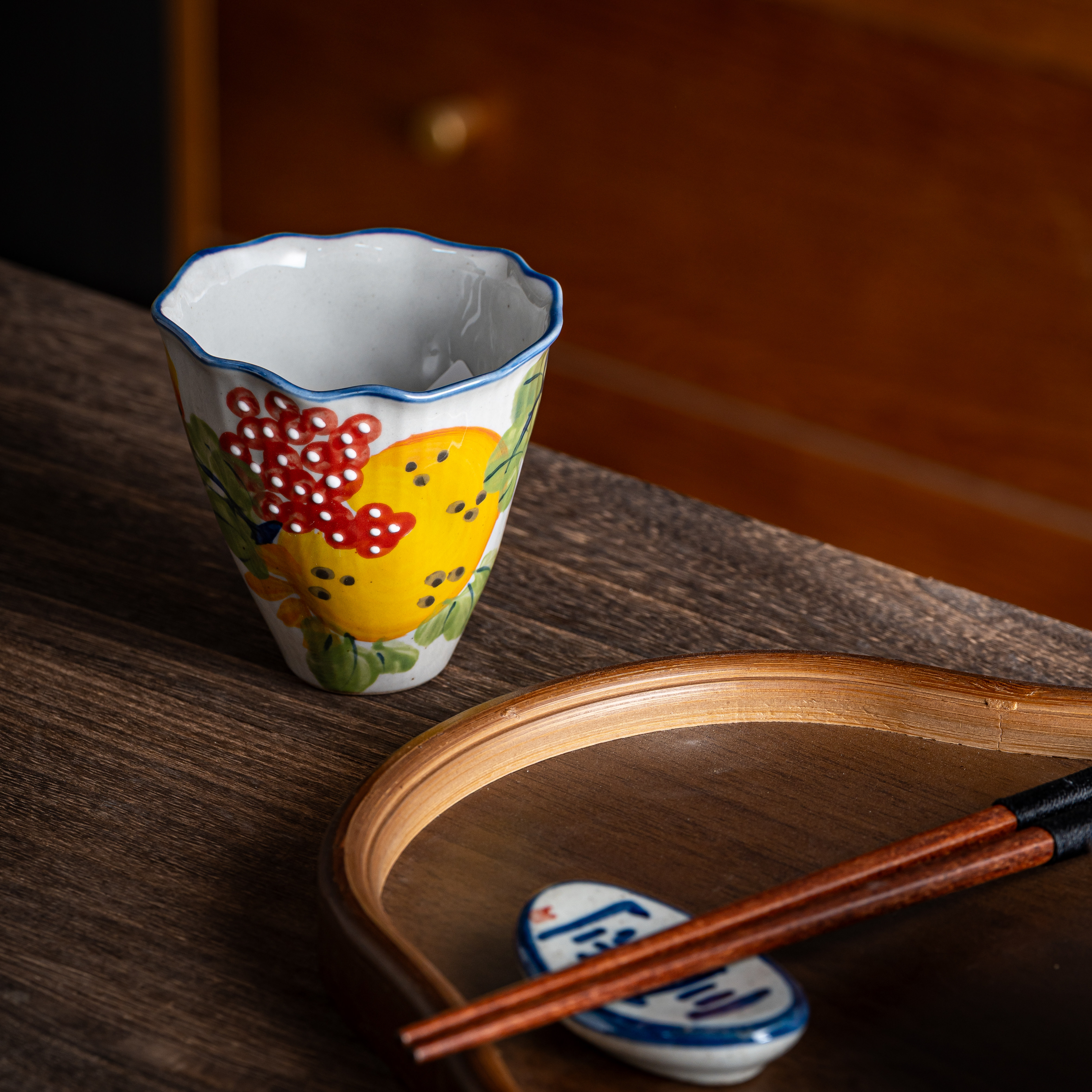 景德镇手捏手绘釉下彩陶瓷马克杯咖啡杯高端水杯家用200ml贝壳杯