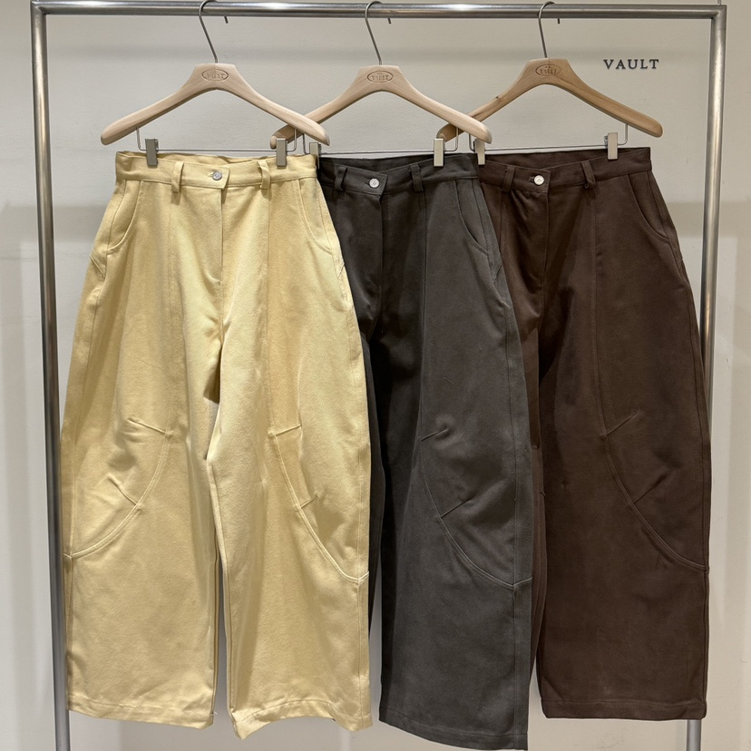 设计感拼接线潮款弯刀阔腿休闲裤