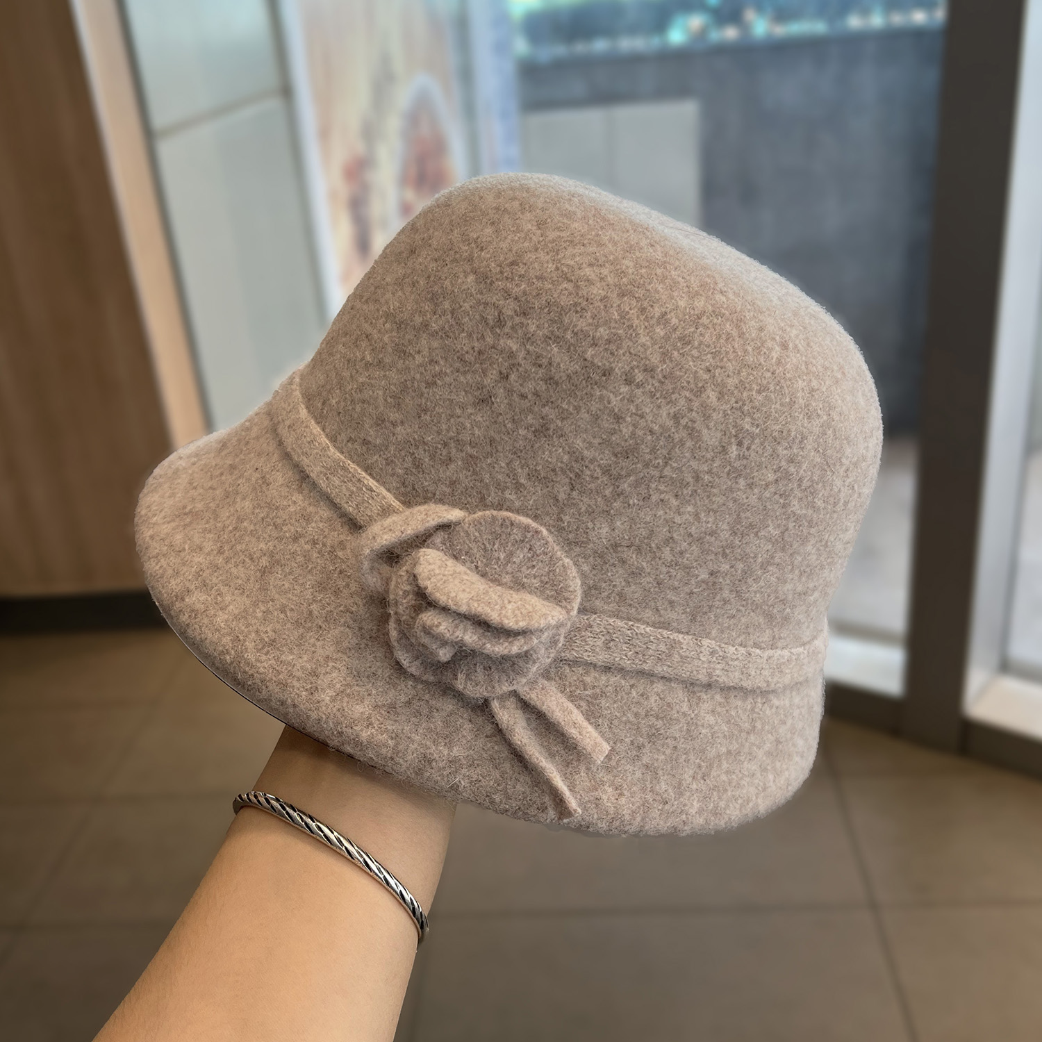 羊毛呢渔夫帽女秋冬季时尚保暖花朵礼帽高级感显脸小优雅气质盆帽