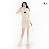 小雨原创设计奶油色黑色绑带舒适针织吊带裙十字架装 饰套装 可爱