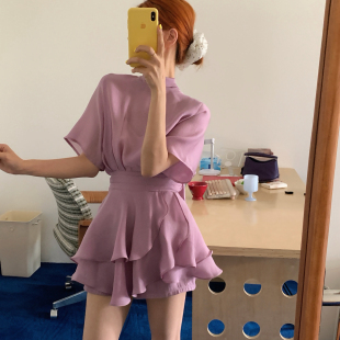超有韵味一眼爱上温柔心动紫系领小衫+松紧腰休闲短裤两件套套装