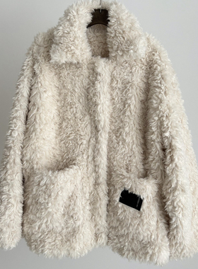 融诺冬上新小众设计口袋皮标装饰宽松保暖软糯羊羔毛短外套14870