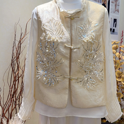 诺诺26年早春新中式气质复古重工钉珠马甲10061