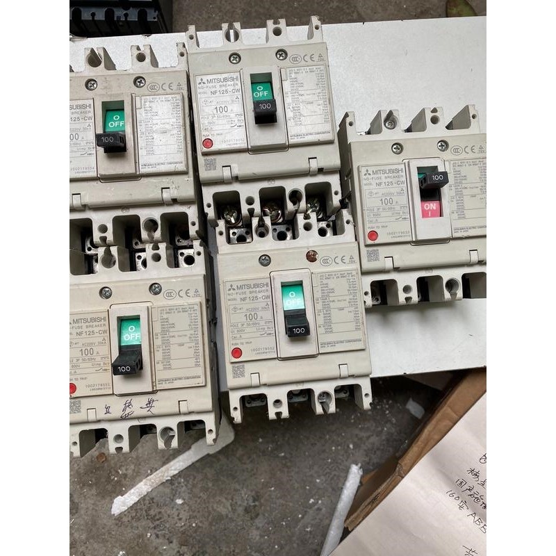 拆电箱正品三菱3p小型断路器100安五个，成色很好，功能包正议价