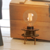 小飞碟造型餐厅台灯简约工业风灯具小餐桌餐饮咖啡商业空间装 饰灯