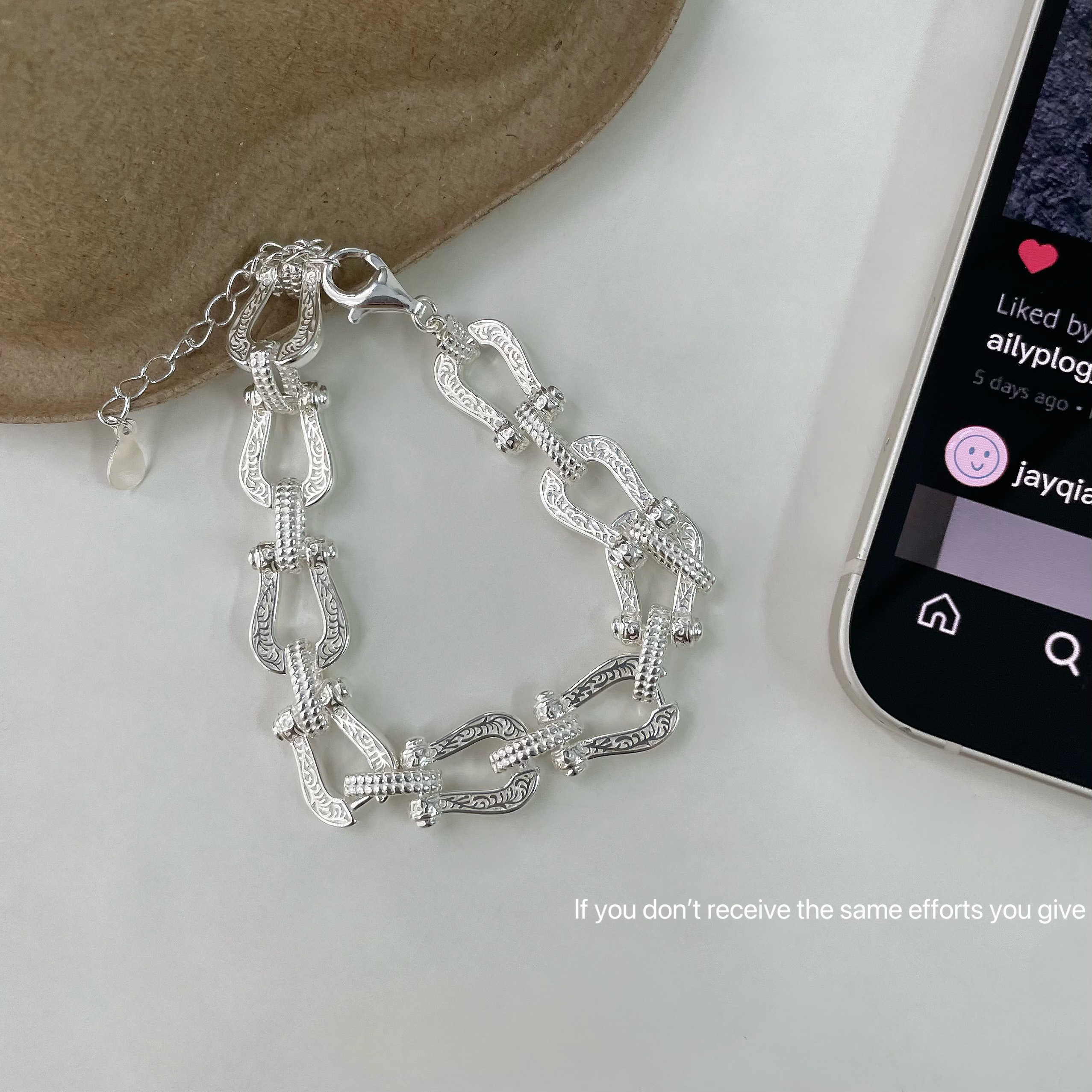 马蹄扣手链轻奢小众ins个性百搭