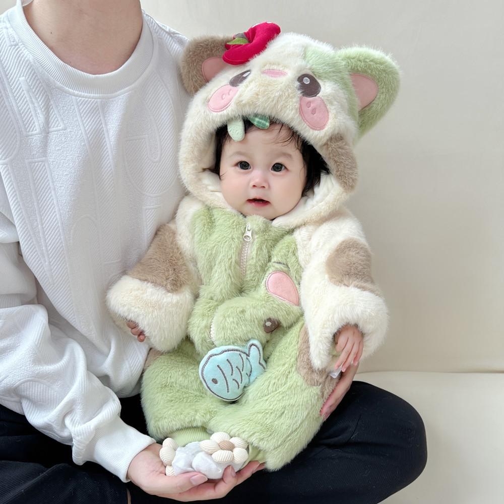 连体衣冬季卡通婴儿加厚外出抱衣