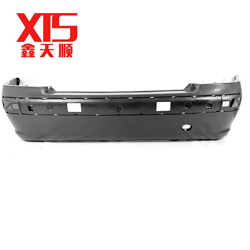 适用于标致307三厢后保险杠后保险杠皮后蒙皮后包围7410W1