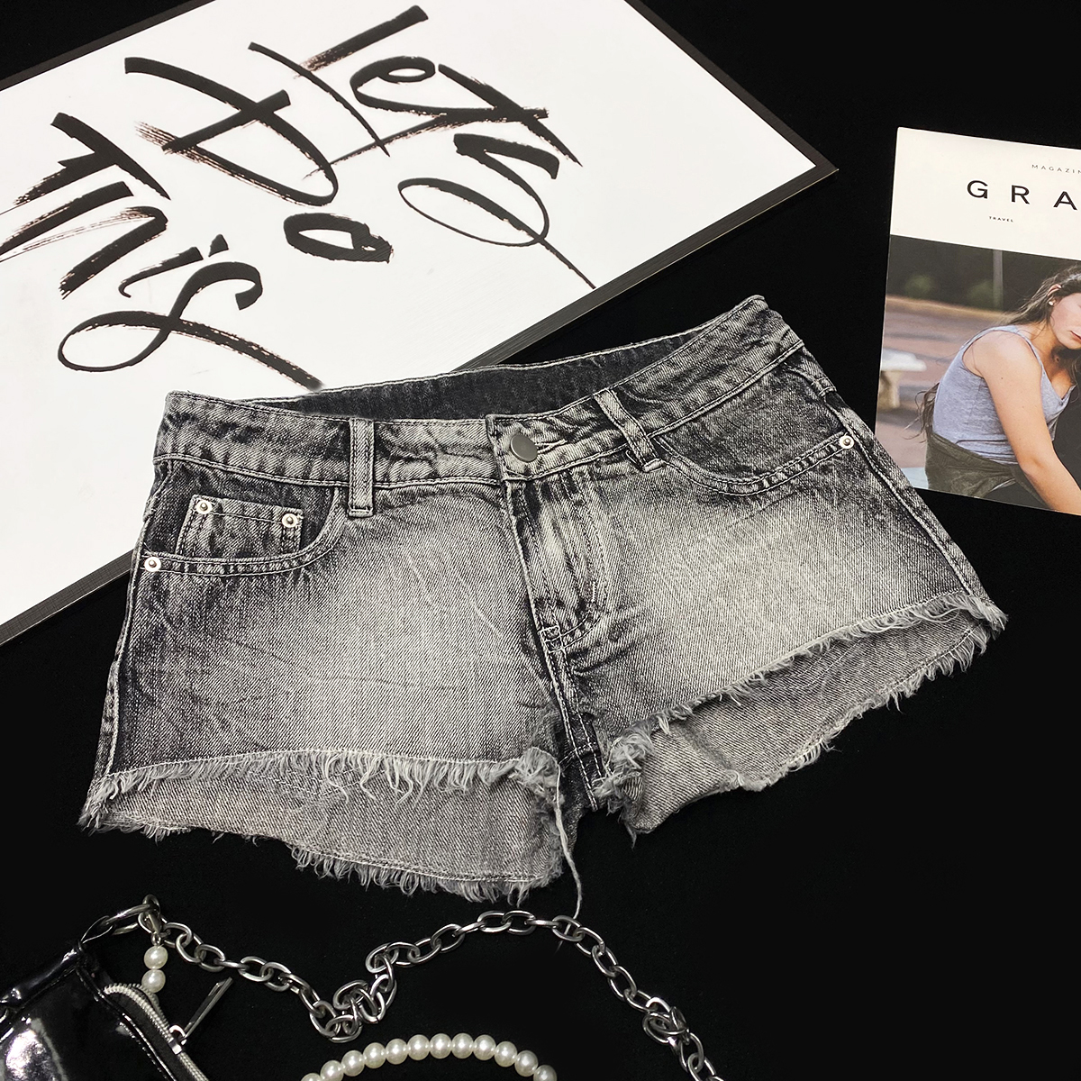 CCA自制美式辣妹风重工水洗黑灰低腰牛仔短裤流苏毛边做旧热裤女