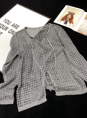 CCA自制氛围感女神灰色镂空V领套头针织衫网眼开叉透视渔网打底衫