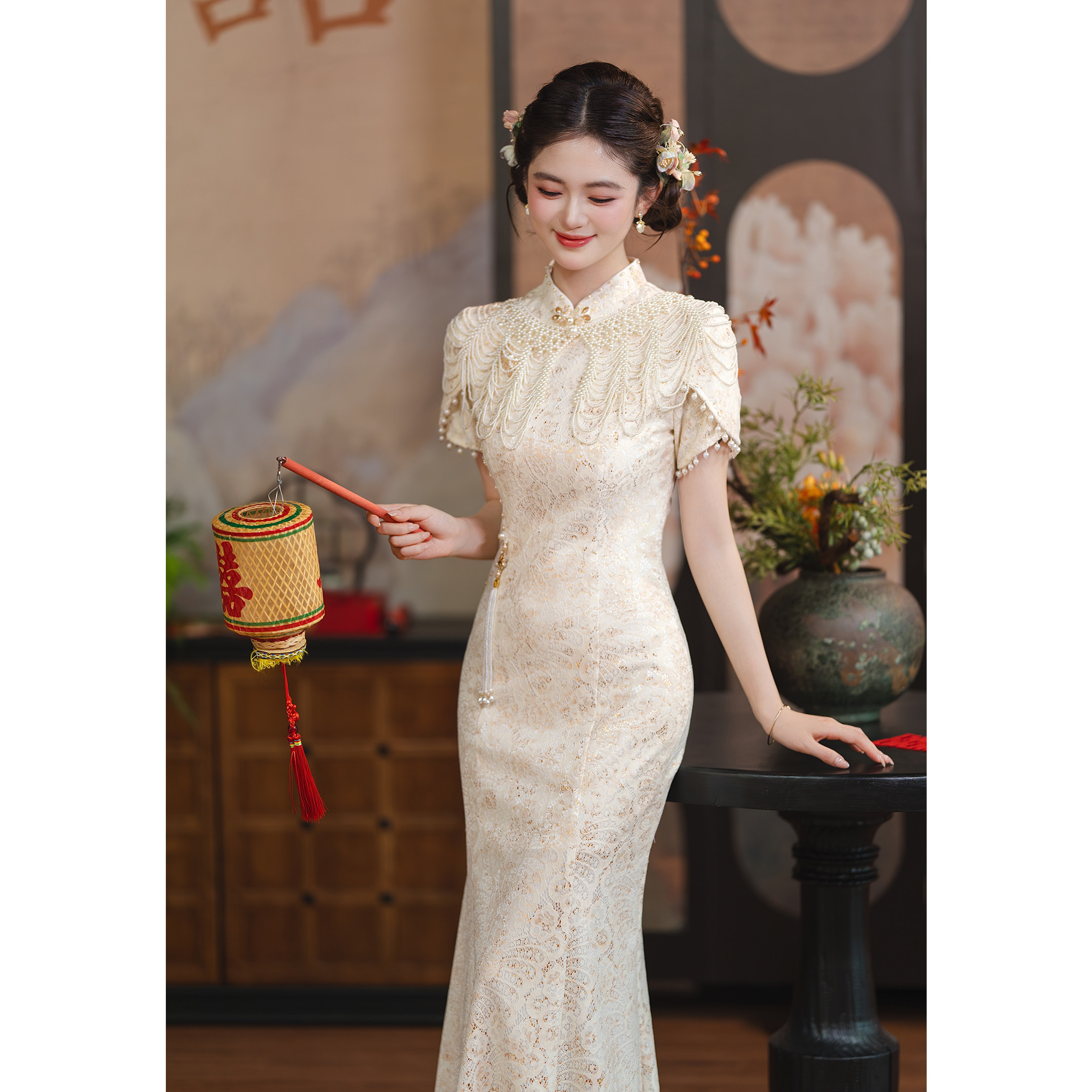 白色鱼尾旗袍新中式敬酒服新娘订婚礼服裙披肩千金风领证绝美结婚
