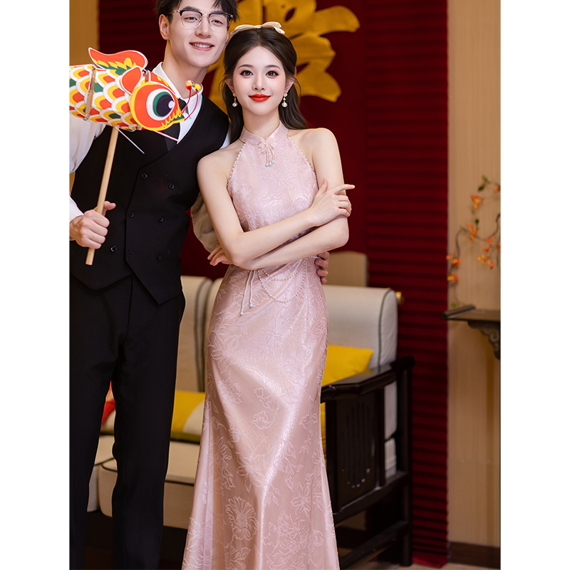 新中式挂脖敬酒服新娘2025新款