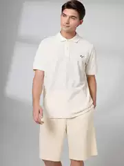 Yishu Store* Stylish and Charming, All-Cotton Mesh Pique, Leather + Triangular Enamel + Slit, Slim-Fit Polo T-Shirt