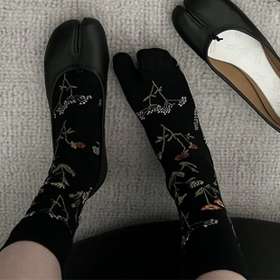 永远做文艺少女 black黑色系分趾袜 植物花卉二指袜 早春 嗷呜