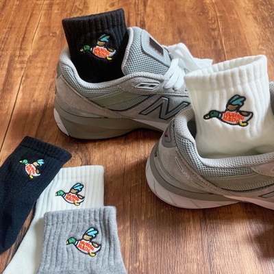 刺绣袜子小飞鸭刺绣中短筒袜子