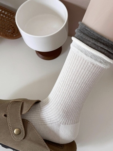 夏天也要穿点不一样的呀 高级感白灰配色~日常穿搭一整个大加分