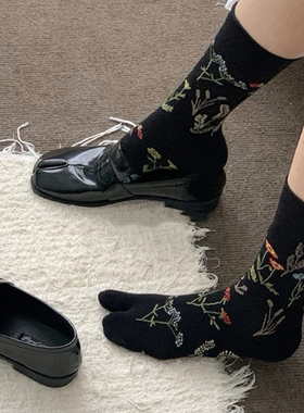 再推一波!分趾小皮鞋的本命分趾袜!植物花卉森系风不失时尚的look