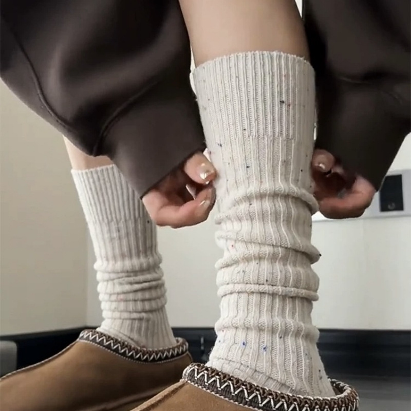 终于我买到了满意的奶白色堆堆袜！自带慵懒氛围感～点子纱好特别