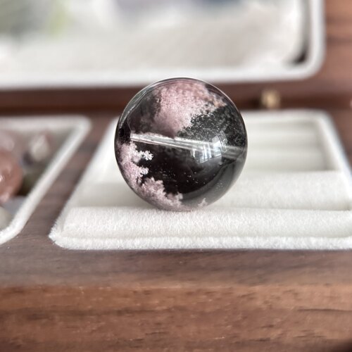 天然水晶·樱花粉幽灵共生绿星沙千层幽灵水晶珠｜21.6