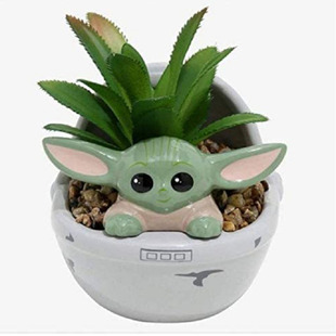 尤达宝宝手办摆件尤达宝宝树脂尤达宝贝婴儿公仔爪子摇篮挂件批发