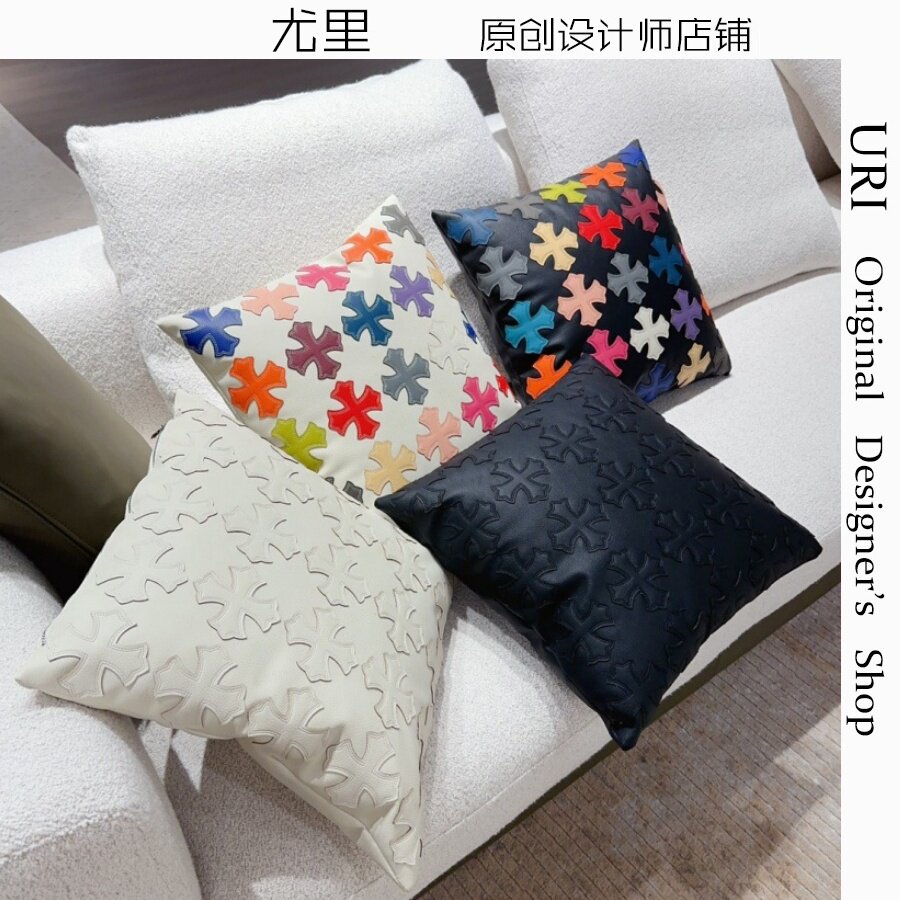 潮牌十字架皮质十字花刺绣黑色克心家居沙发靠垫大牌腰靠车载抱枕