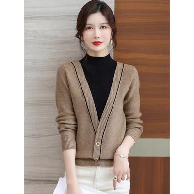 秋冬季半高领套头毛衣女2025新款假两件针织衫内搭时尚打底衫上衣