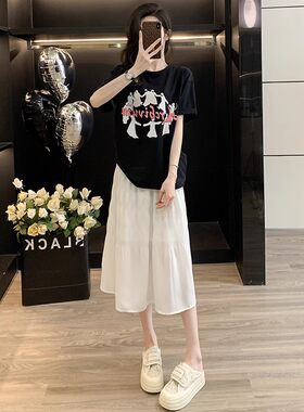 胖东来韩系穿搭休闲运动套裙女夏时尚减龄显瘦短袖T恤白色半身裙