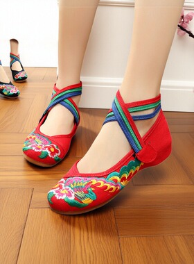 广场舞老北京布鞋女仙女鞋子女坡跟红色绣花鞋女2019新款学生韩版