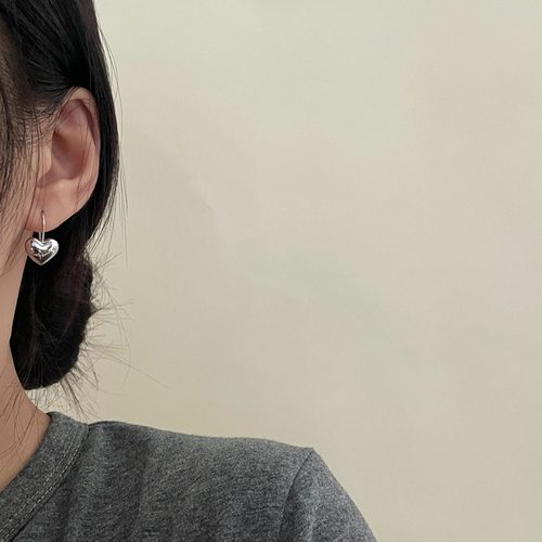 极简爱心耳环小众设计感高级耳钉