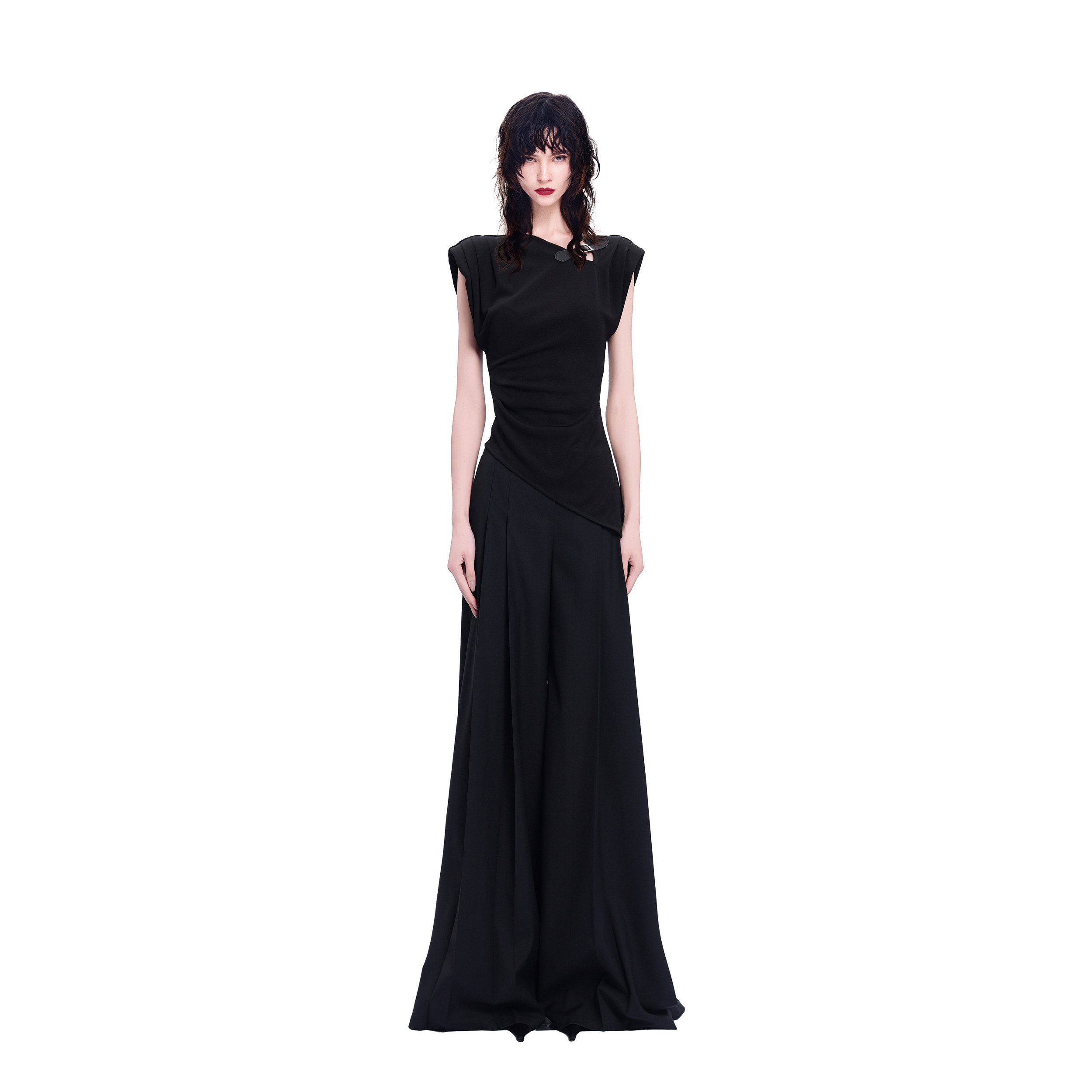 KUNSWEAR/琨丝薇尔26SU 设计感不对称收腰黑色无袖上衣 844004260