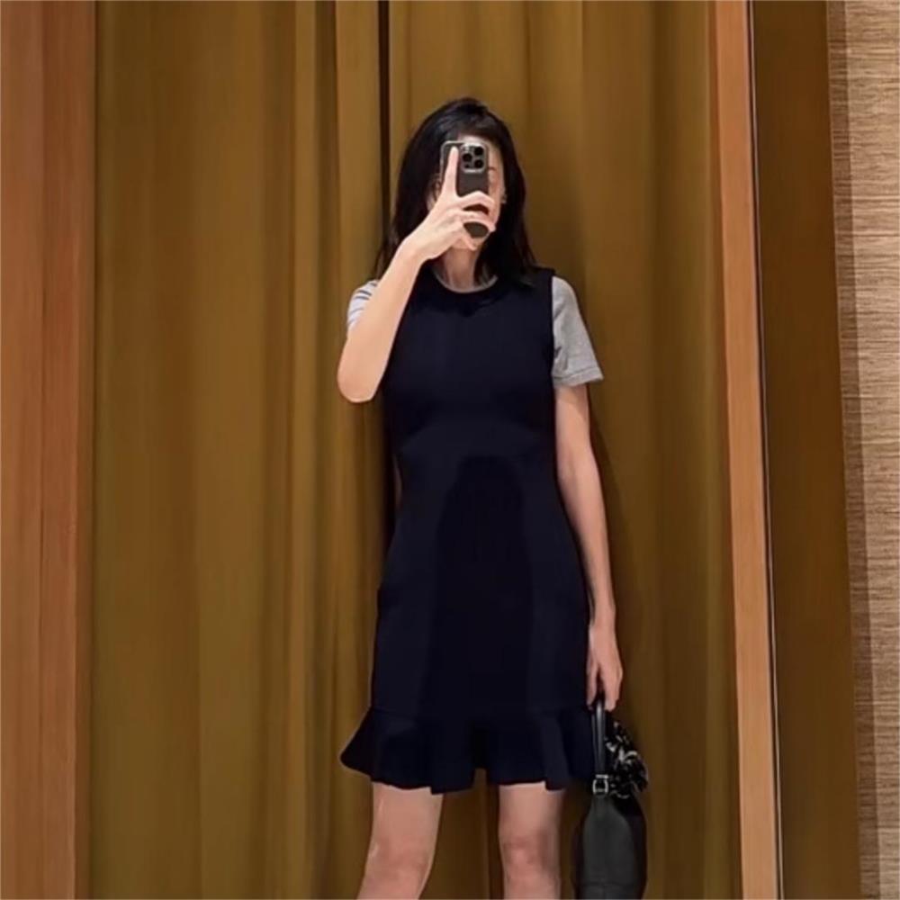 maSande2025秋冬新款女装法式时尚深蓝色假两件修身针织连衣裙SFP