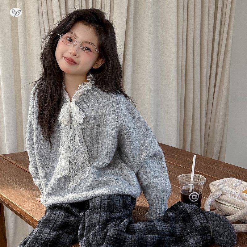 女童2025冬款韩版蕾年丝边V领毛花衣学院风毛绒绒针织上衣套头衫