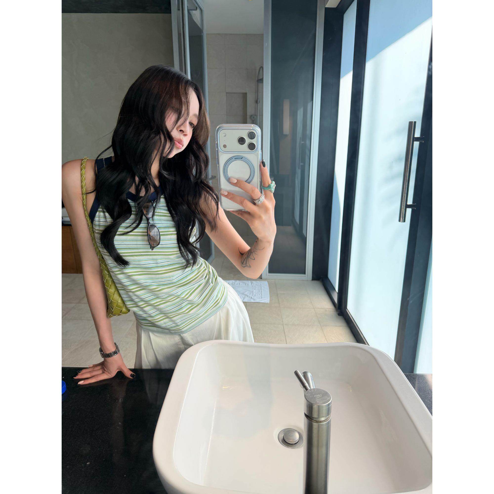 HELLOTANAO《撞色巧思》春夏韩系复古撞色条纹显瘦U领背心86621#