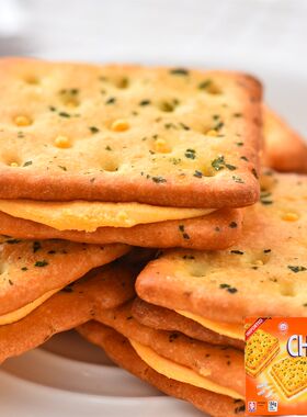 乒乓牌芝士味夹心饼独立包装
