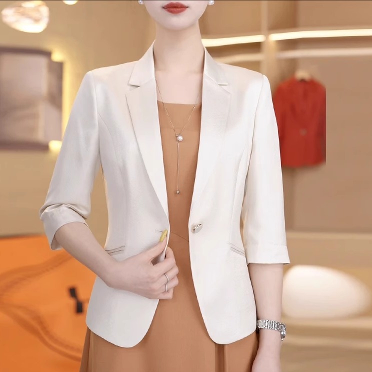 冰感缎西装女短款七分袖夏季百搭显瘦小个子防晒西服透气轻薄外套