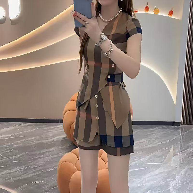 时尚印花短袖套装女夏季2025新款大码韩版遮肚显瘦上衣短裤两件套