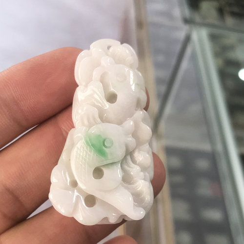 天然缅甸翡翠A货精雕玉石牌子男女双鱼挂件带翠色连年有余玉吊坠