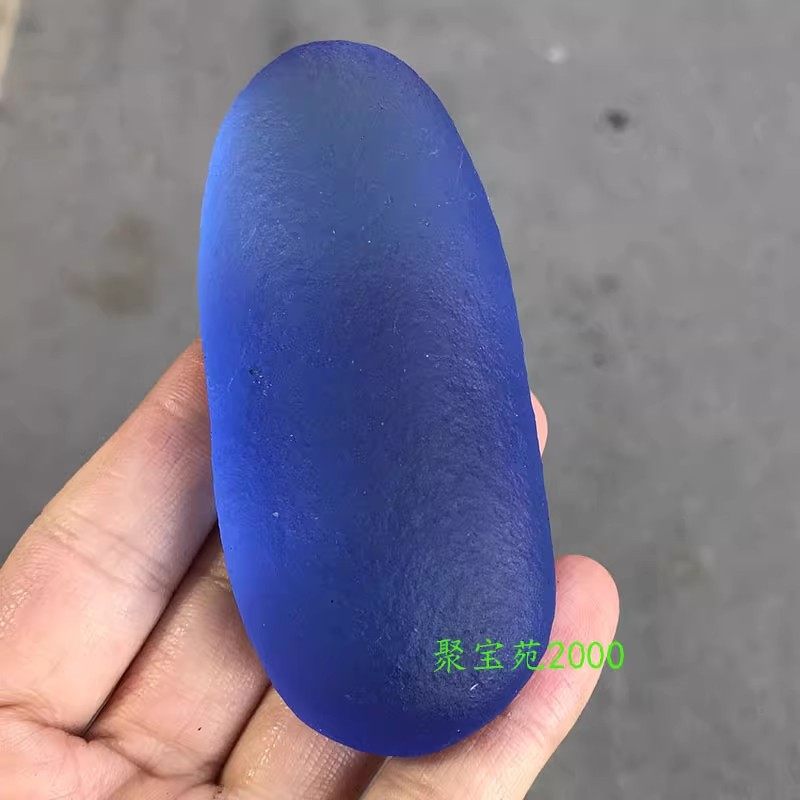 家居镇宅玻璃转运石沙漠奇石观赏石手玩件新疆五彩陨石原石手把件