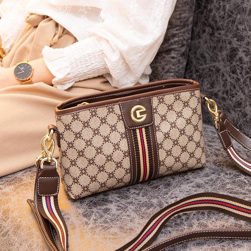 高級感法國名牌大氣女包包2022新款寬帶複古女士斜挎包媽媽包百搭在類目 箱包皮具/熱銷女包/男包, 女士包袋中 - 來自Buy2taobao.com提供專業的淘寶代購服務