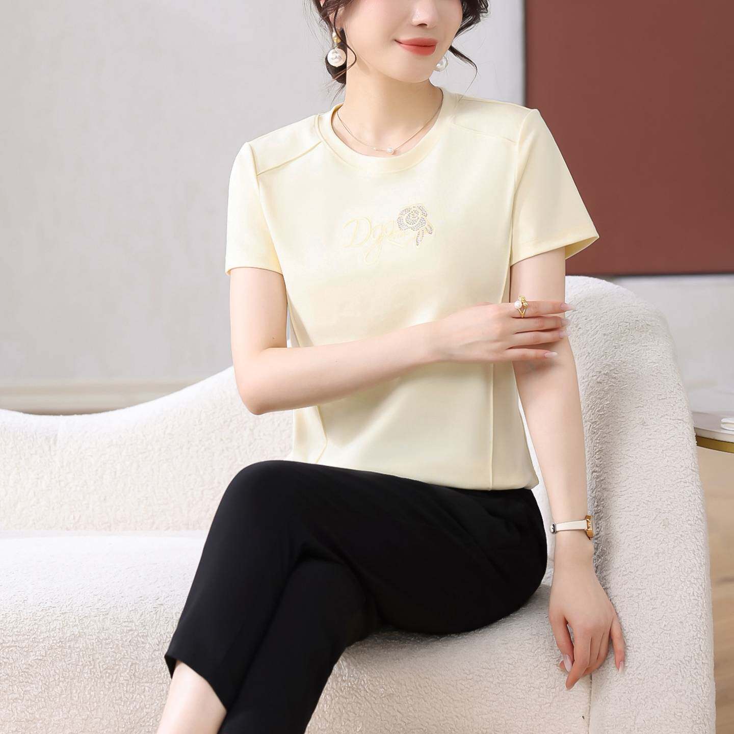 专柜品牌休闲运动套装女夏2026新款洋气圆领薄款短袖九分裤时尚跑