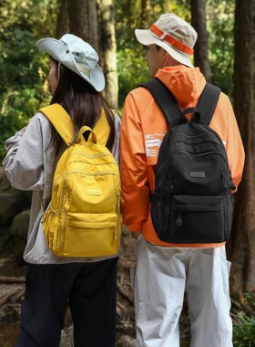 专柜春夏新款户外旅行双肩包简约休闲背包大容量初高中学生书包