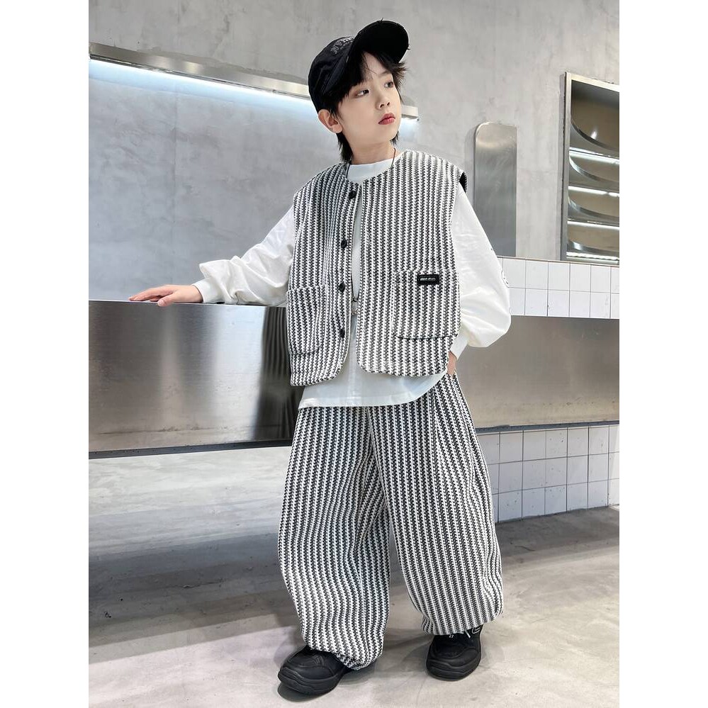 专柜品牌男童春装套装2026新款中大童儿童春秋款马甲卫衣裤子三件